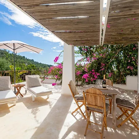 Near Ibiza Town Sleeps 11 To 13 Guests *