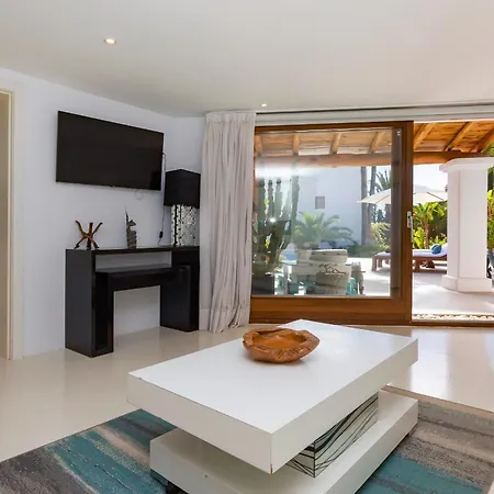 Near Ibiza Town Sleeps 11 To 13 Guests Villa *