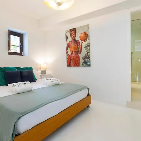 Near Ibiza Town Sleeps 11 To 13 Guests