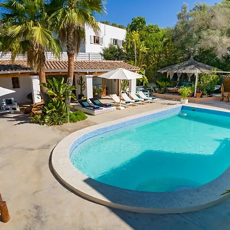 Near Ibiza Town Sleeps 11 To 13 Guests * Can Furnet