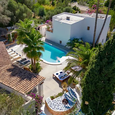 Near Ibiza Town Sleeps 11 To 13 Guests