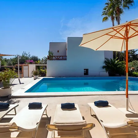 Near Ibiza Town Sleeps 11 To 13 Guests Villa *